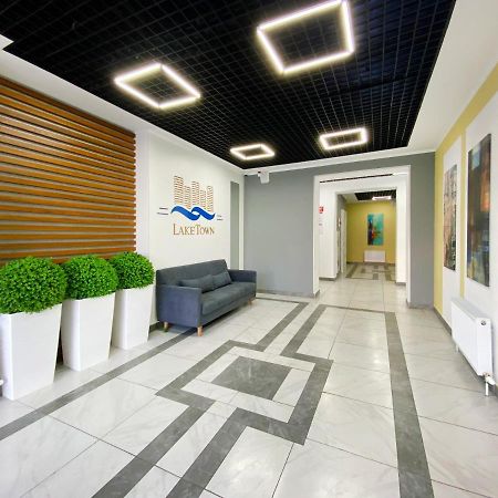 Апартаменты В Жк Laketown На Берегу Озера Almaty Exterior photo